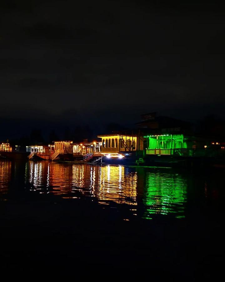 Heritage Shreen Houseboat Srīnagar Exteriér fotografie